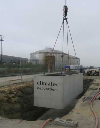 fase di interro della vasca in cemento